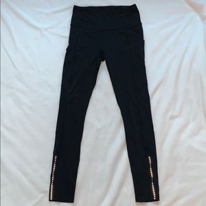 size 4 lululemon leggings.